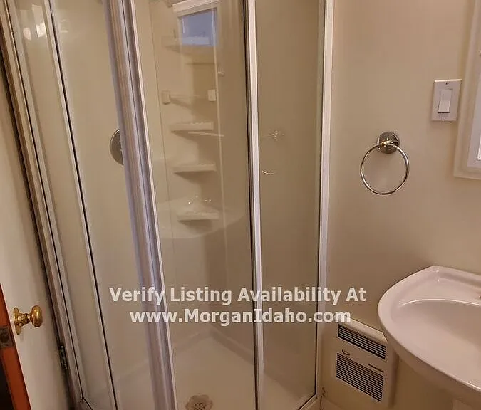 1501 W Dewey St — Photo 16