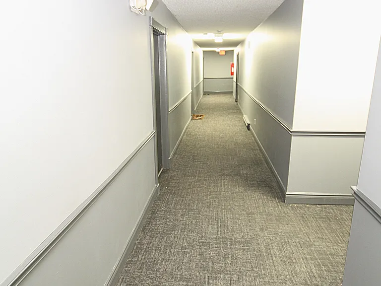 58 Queen St W #5 — Photo 7
