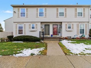 24419 Bashian Dr, Novi, MI 48375