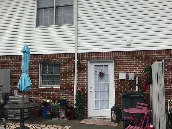 2nd image of 1737 Blakewood Ct