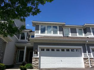 2922 Spy Glass Dr, Chaska, MN 55318