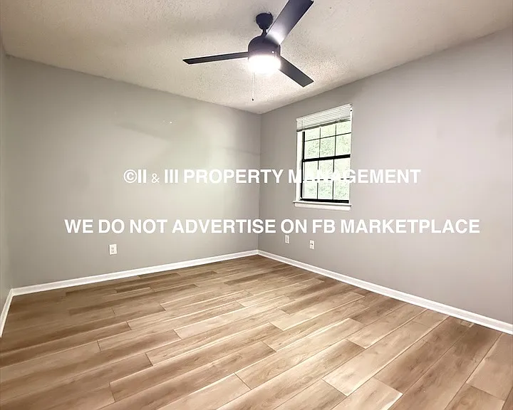 1933 Lawrence Ct — Photo 13