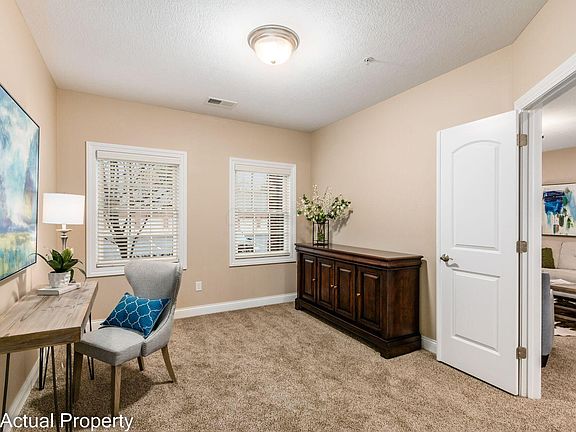 5th image of 705 N State St APT 211