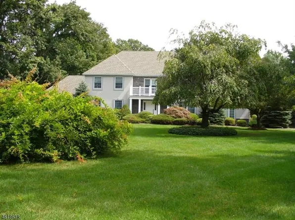 1 Rachel Ct, Hampton, NJ 08827