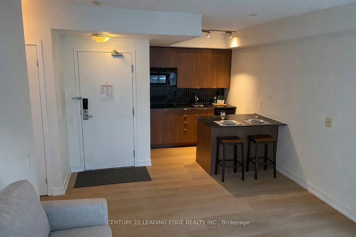 Building Photo - 8 Colborne St #1103