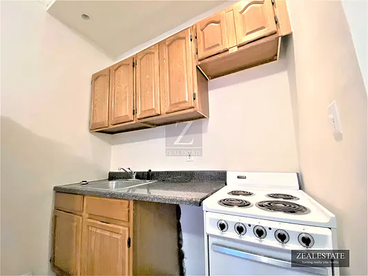 Rented by ZealEstate Group Inc | media 26