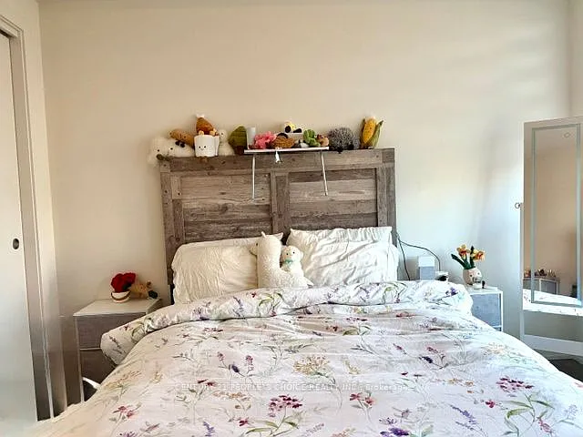 212 King William St #503 — Photo 11