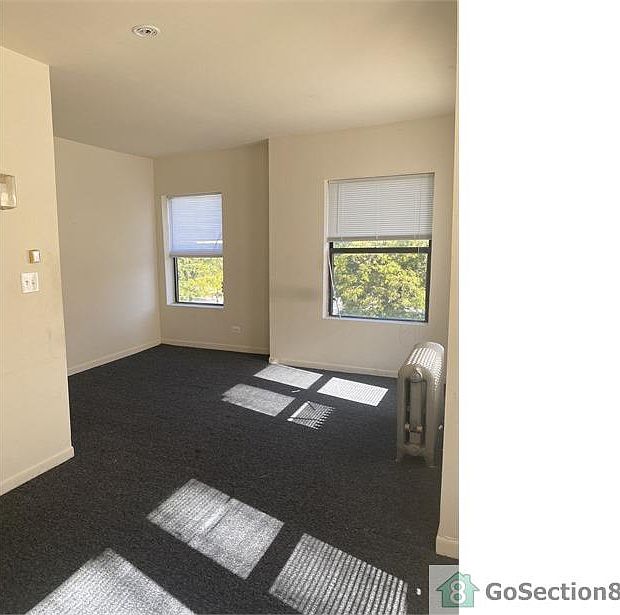 2nd image of 4500 S Drexel Blvd