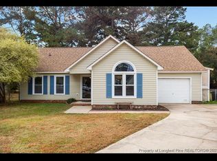105 Rosewood Ct, Raeford, NC 28376