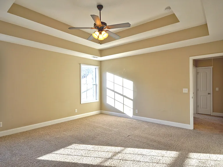 446 Cyprus Ct — Photo 18