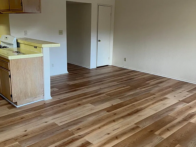 1805 N Verdugo Rd #15 — Photo 2