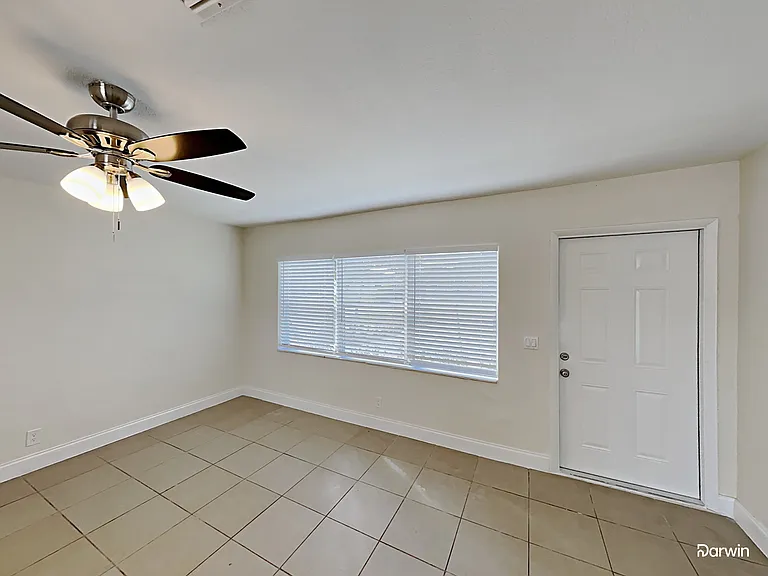 1230 SW 6th Ave — Photo 8