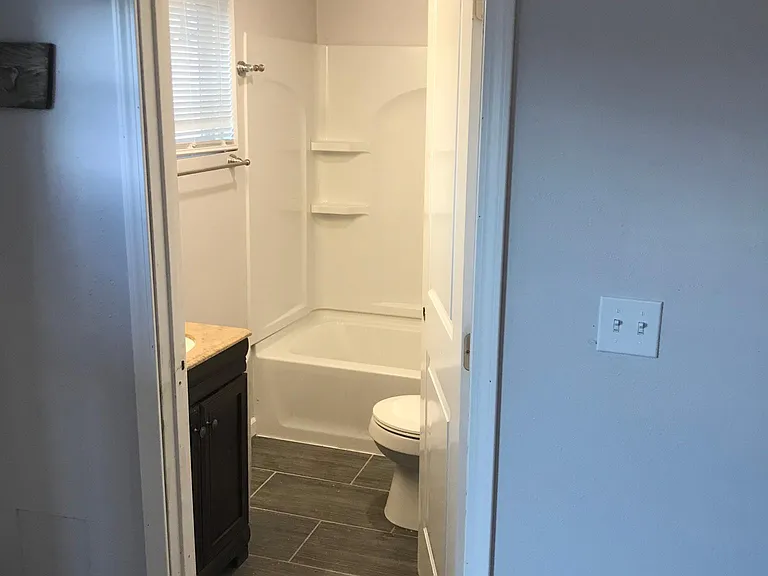 1020 E Sanson Ave — Photo 2