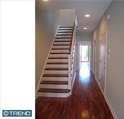 4th image of 1119 E Palmer St