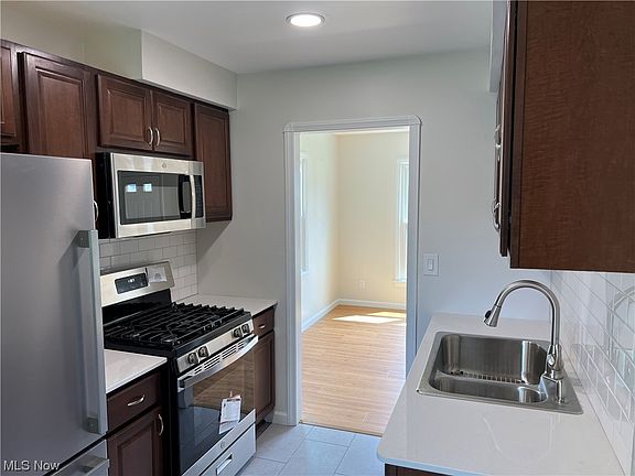4th image of 4566 W 147th St