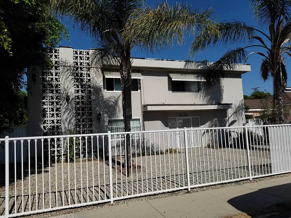 Tujunga Ave