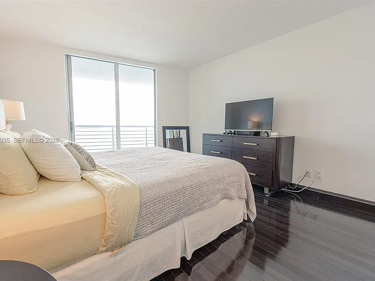 335 Biscayne Blvd #1009 — Photo 18