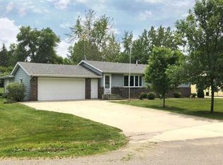 329 E Lake Geneva Rd NE, Alexandria, MN 56308
