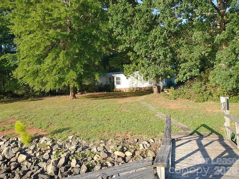 447 Kemp Rd — Photo 5