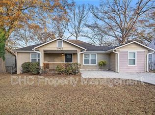 1915 E Farris Ave, East Point, GA 30344