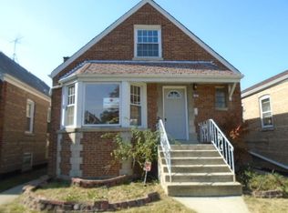 7122 S Troy St, Chicago, IL 60629