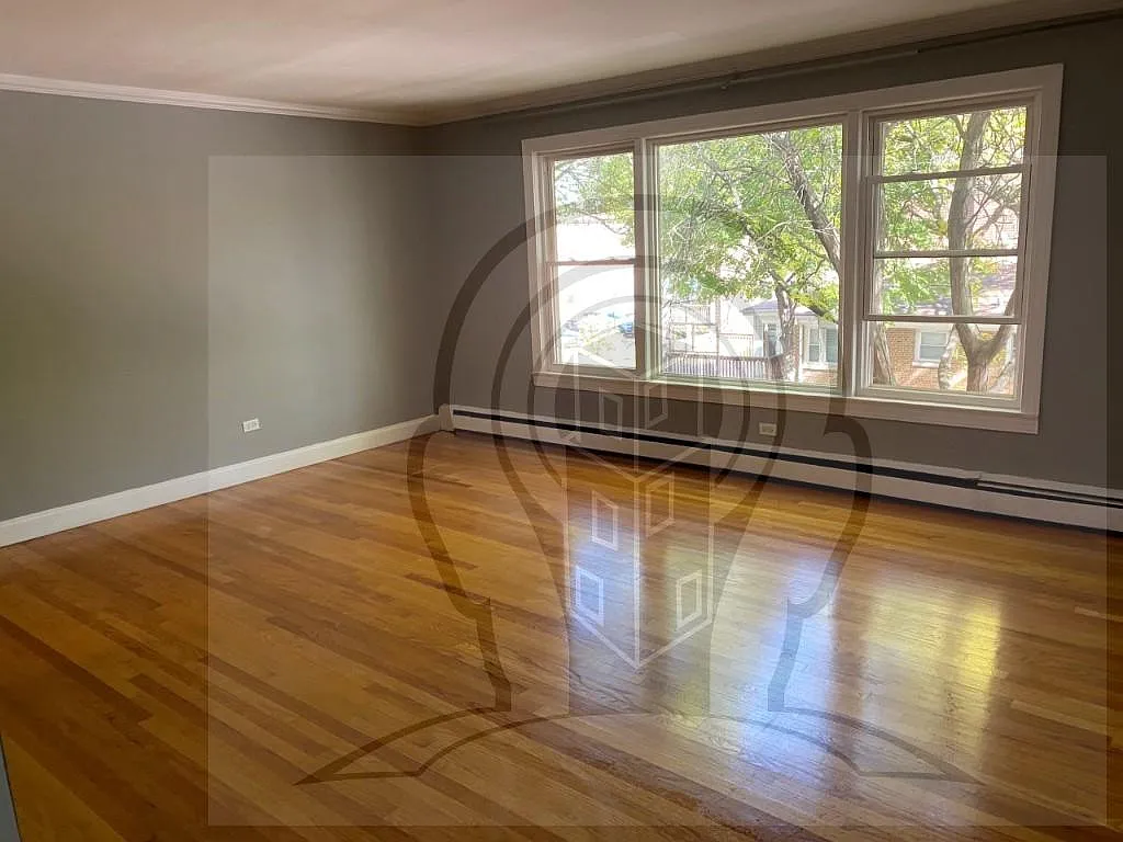 2 bed, 1.0 bath, 1200 sqft, $1,800 — Photo 2