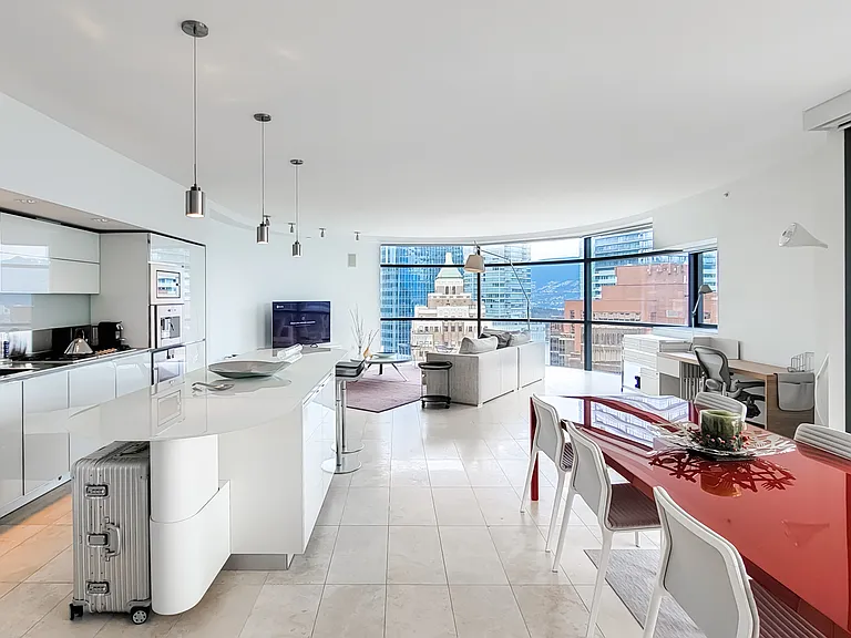 838 Hastings St W #2401 — Photo 36