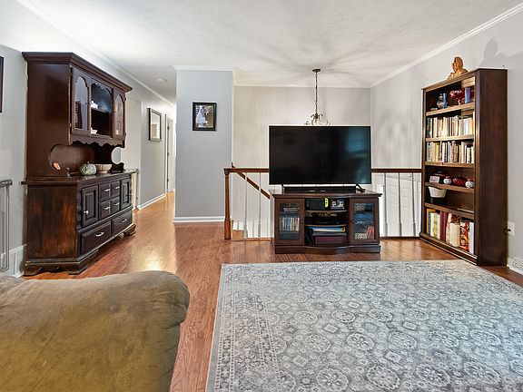 3rd image of 3429 Tisdale Dr