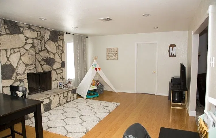 4 bed, 1590 sqft, $3,200 — Photo 4