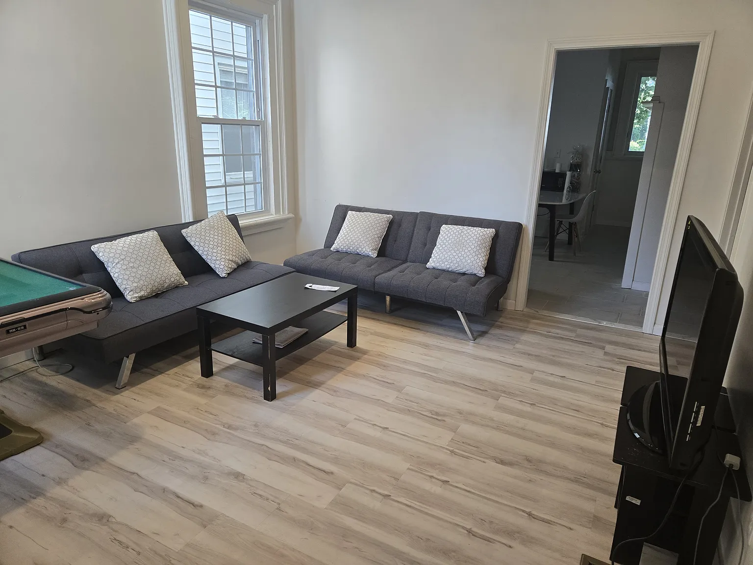 3 bed, 1280 sqft, $3,250 — Photo 2