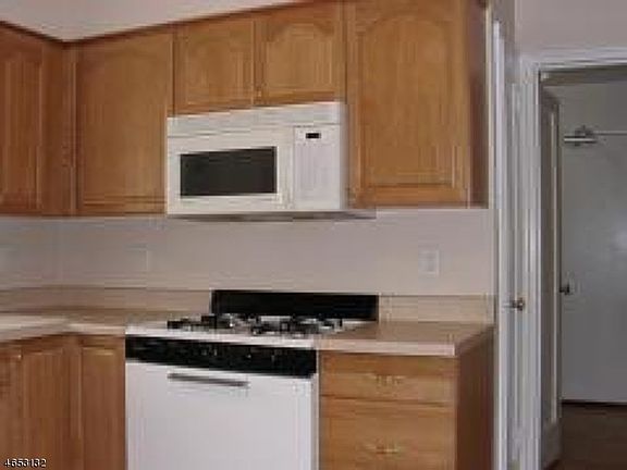 3rd image of 349 Bloomfield Ave #141