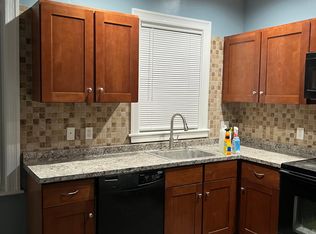 15 Vale St #15, Providence, RI 02908