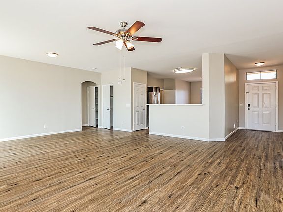 4th image of 12901 W Ash St
