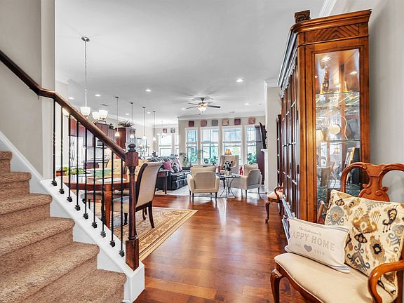4th image of 226 Northwild Dr