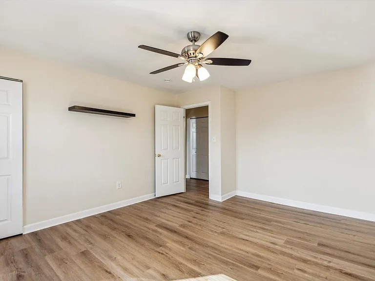 1112 Whitpain Hls — Photo 13