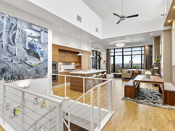 4th image of 360 Furman St APT 208