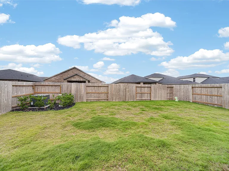 9723 Pettus Creek Dr — Photo 34