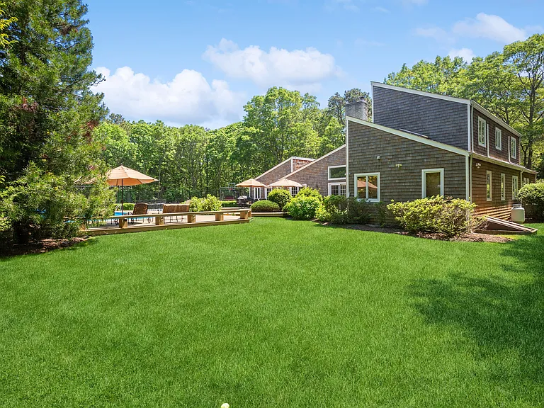 8 Indian Pipe Dr — Photo 36