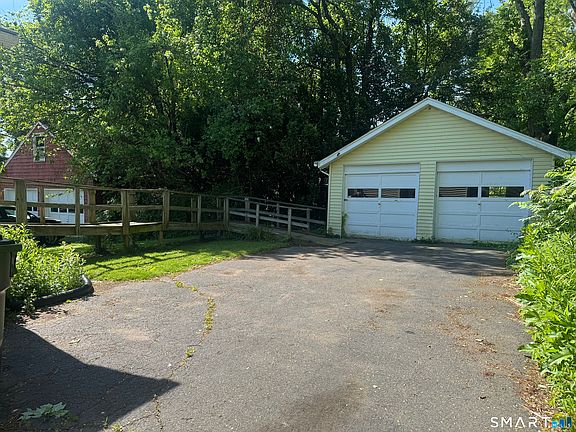 5th image of 133 Grove Street