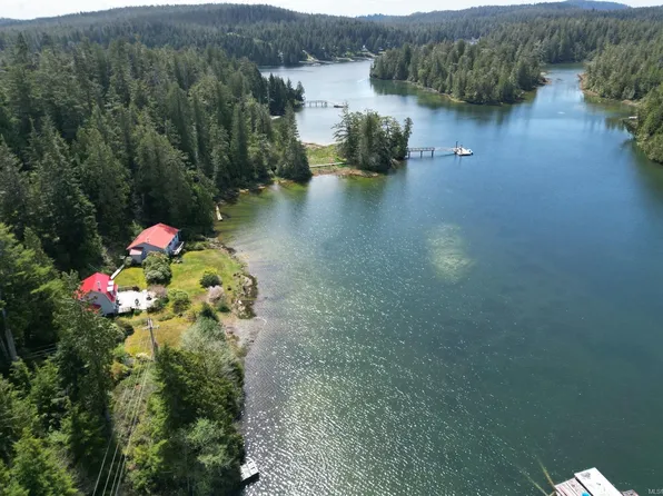522 Burlo Is, Bamfield, BC V0R 1B0
