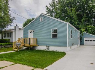 1011 27th St, Two Rivers, WI 54241