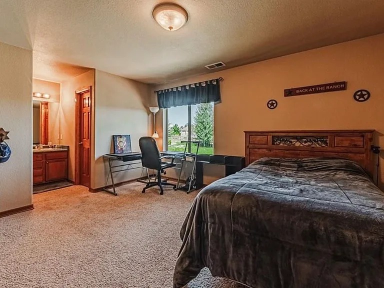 1630 Oakmont Dr — Photo 15
