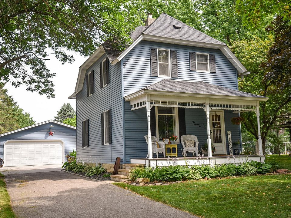 210 W Summit Ave, Ellsworth, WI 54011 MLS 6070783 Zillow