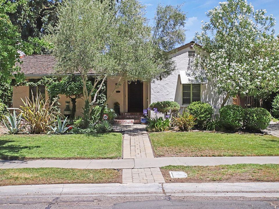 1st image of 2690 Kensington Way