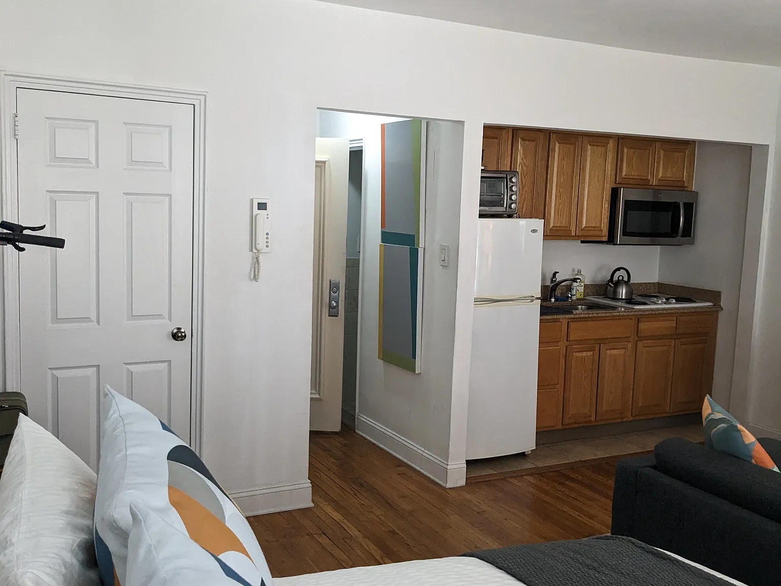 216 East 32nd Street — Photo 2