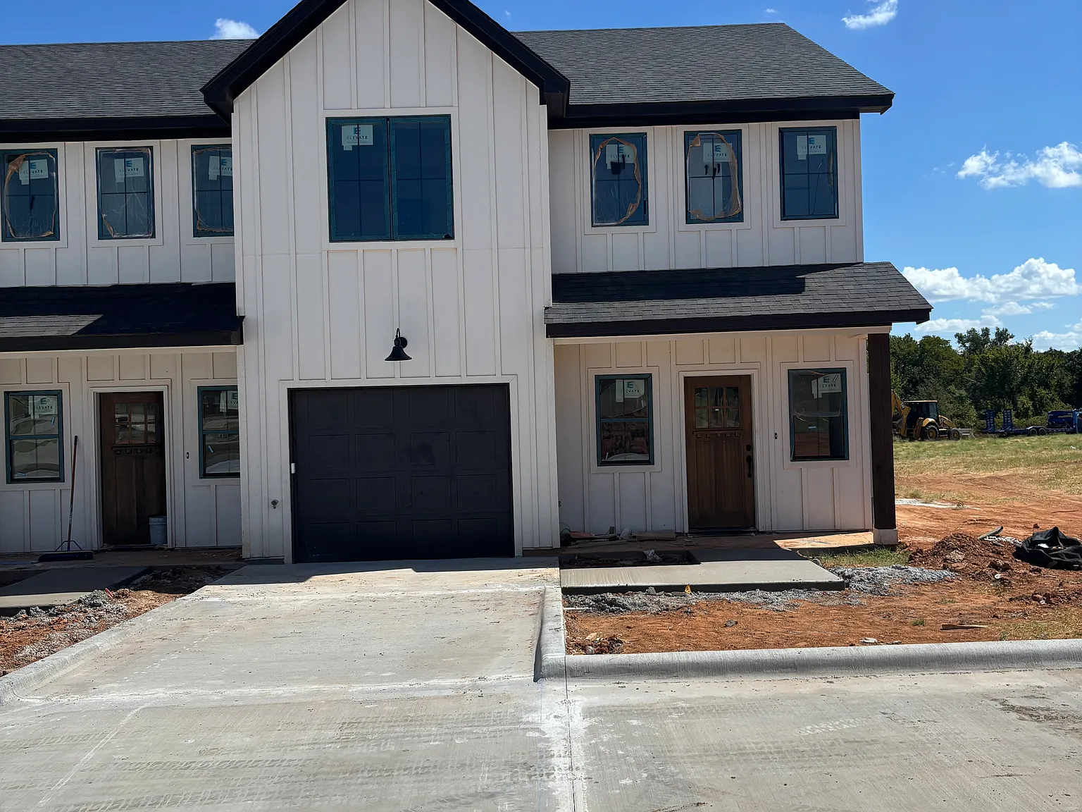 3 bed, 2.5 bath, 1711 sqft, $2,000 — Photo 2