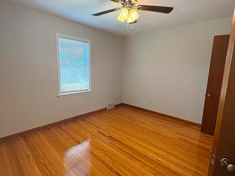 3815 Nanz Ave — Photo 46