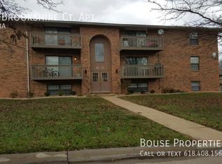 1037 Brookshire Ct APT 4, Belleville, IL 62221