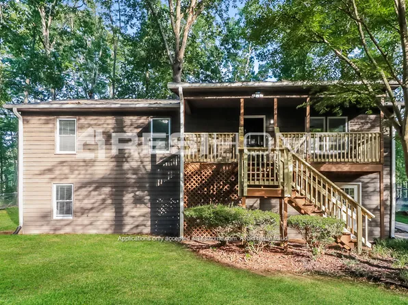 96 Meek Dr, Dallas, GA 30157