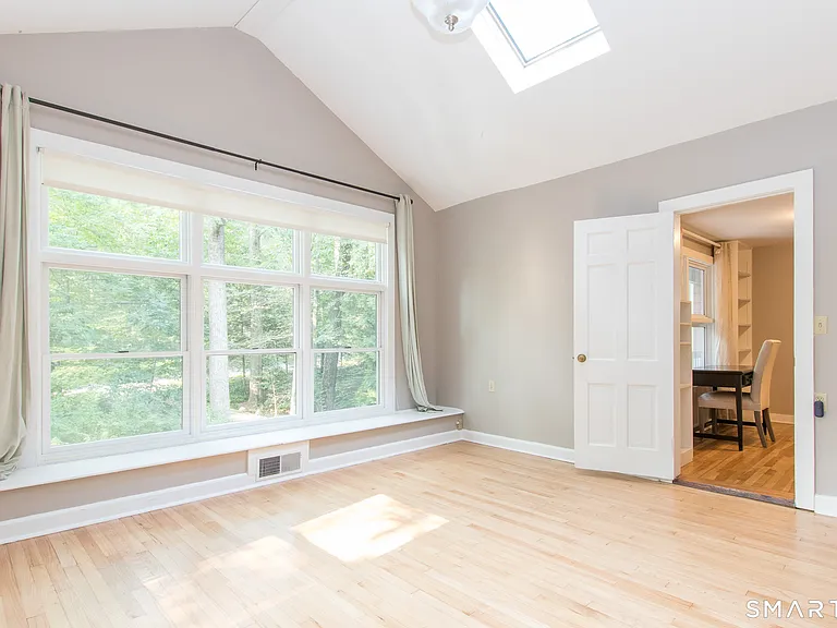211 New Canaan Rd — Photo 24